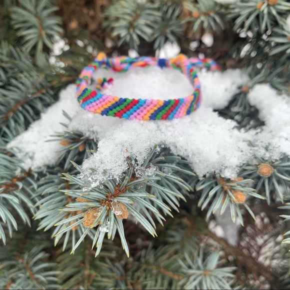Candy stripe friendship bracelet - Picture 1 of 1